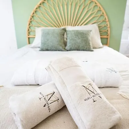 Nuxia Suites&spa L'aboheme Chic