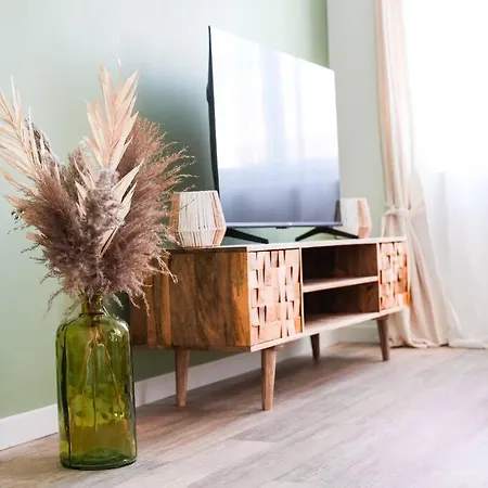 Nuxia Suites&spa L'aboheme Chic Apartment