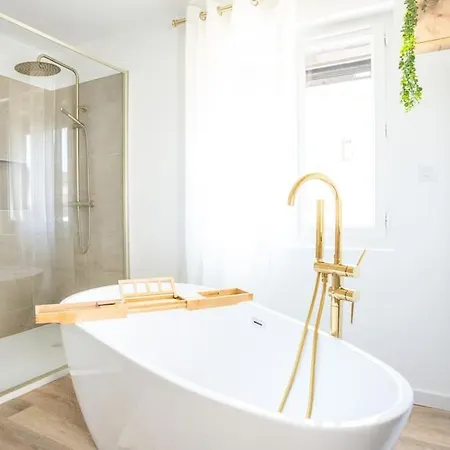 Appartement Nuxia Suites&spa L'aboheme Chic Bagnols-sur-Cèze